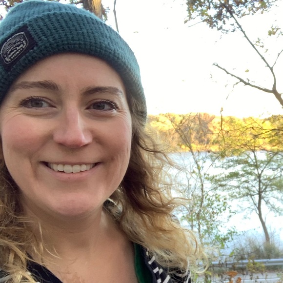 Meet your Posher, Colleen - Picture 1 of 1